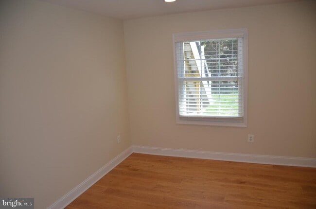 Building Photo - 9012 Paddock Ln