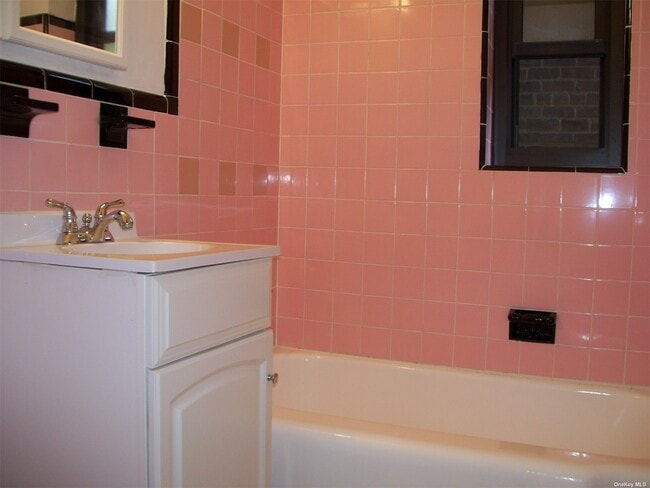 Building Photo - 109-23 71st Rd