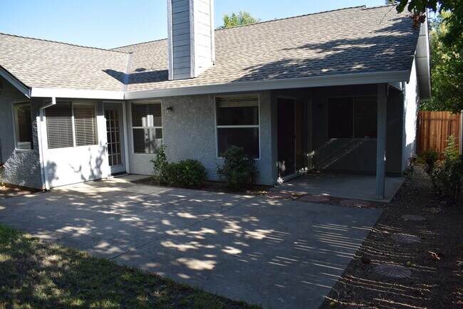 Building Photo - 6830 Paseo Del Sol Way