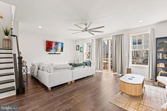 Building Photo - 9354 Barnes Lp