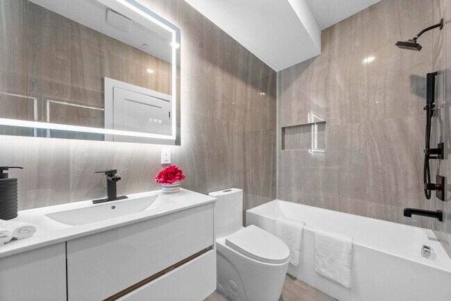 Building Photo - 124 Glenwood Ave