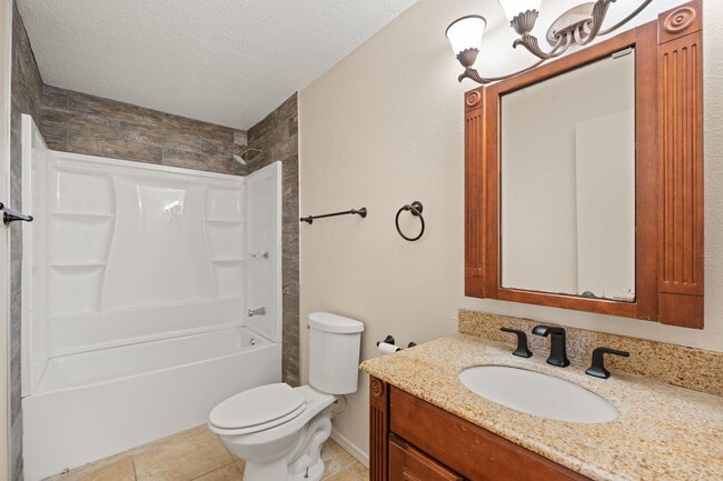 Building Photo - 1178 Calle Madera