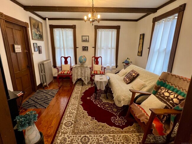 Building Photo - 39 Pearl St