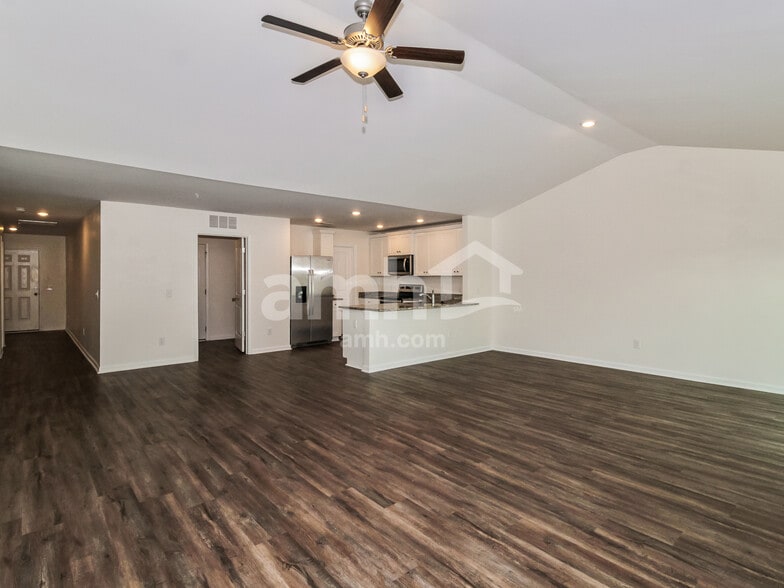 Building Photo - 1208 Dogwood Neck Dr