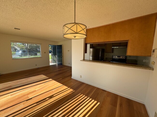 Building Photo - West San Jose Condo in Cupertino School Di...