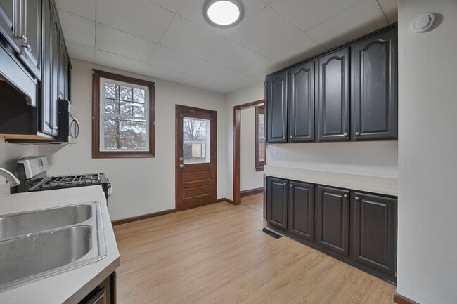 Building Photo - West Price Hill - Charming 3 bedroom 1 bath