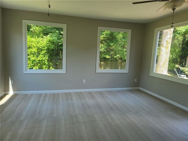 Building Photo - 2520 Riverglenn Cir