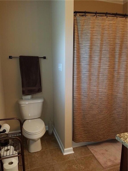 Building Photo - 652 Fairfield Loop