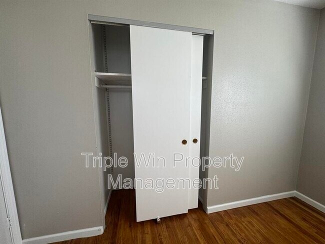 Building Photo - 775 Crabapple Ln