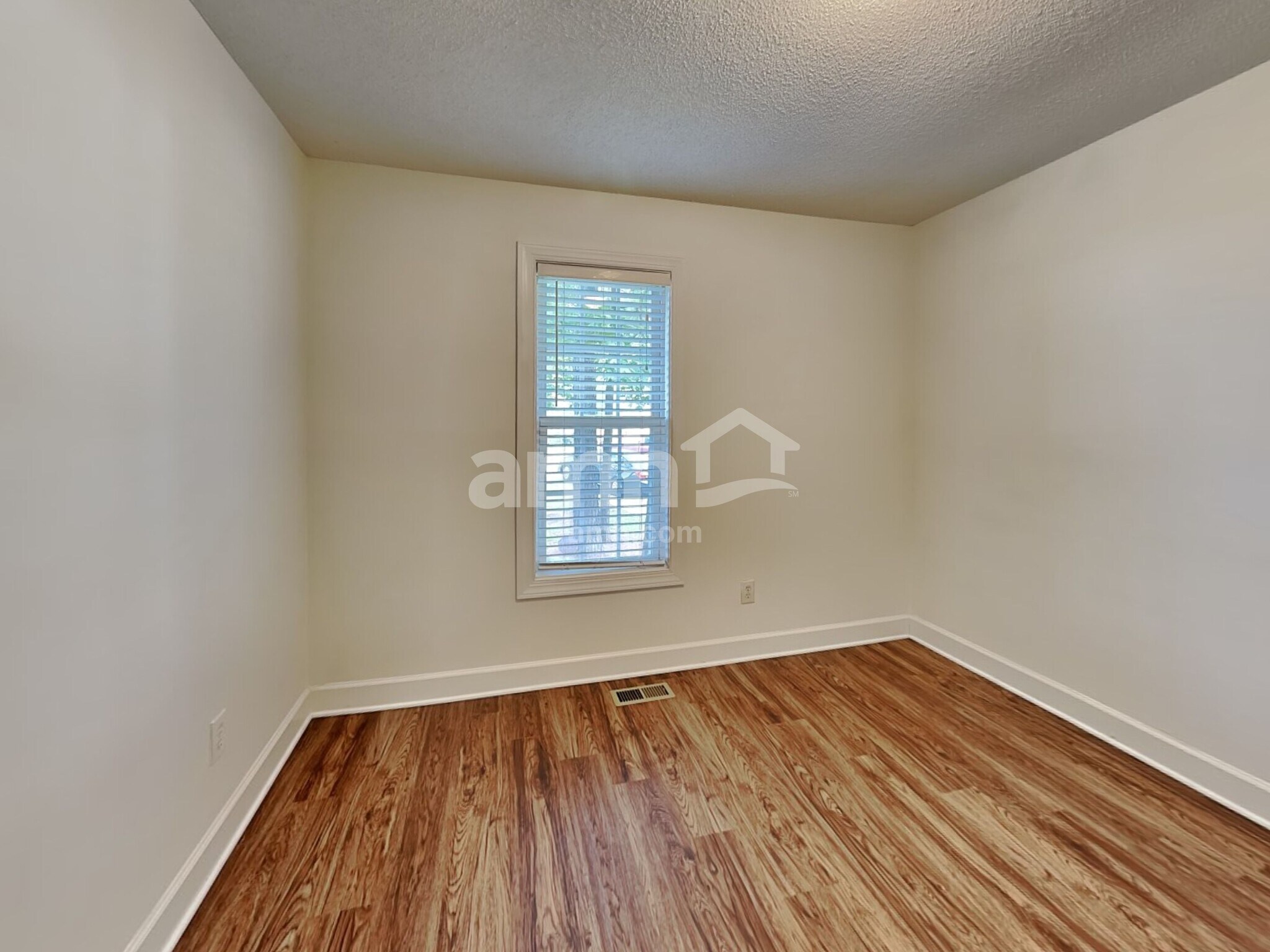 Building Photo - 803 Delray Ln