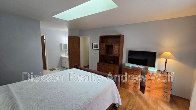 Building Photo - 22882 Carriage Dr