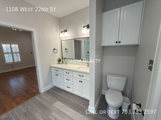 Building Photo - 1108 W 22nd St