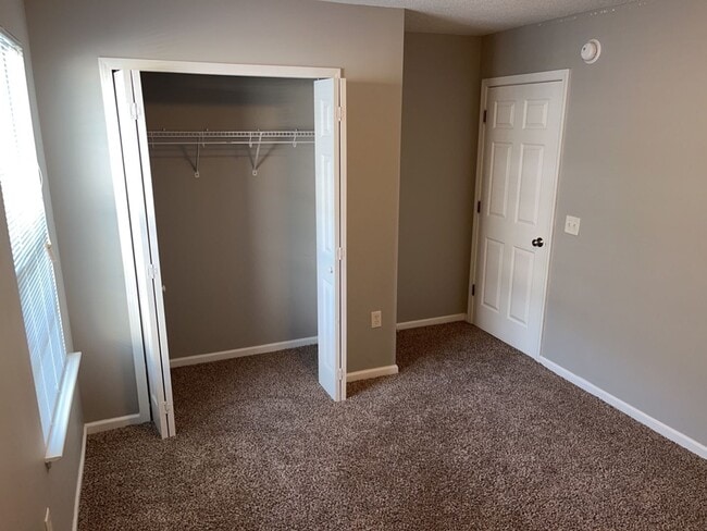 Building Photo - 149 Lancaster Way