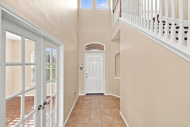 Building Photo - 18810 Lantern Cove Ln