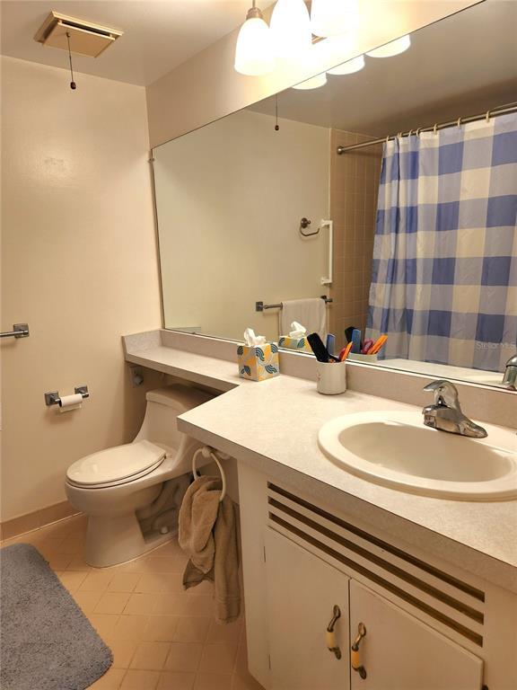 Building Photo - 654 Midway Dr