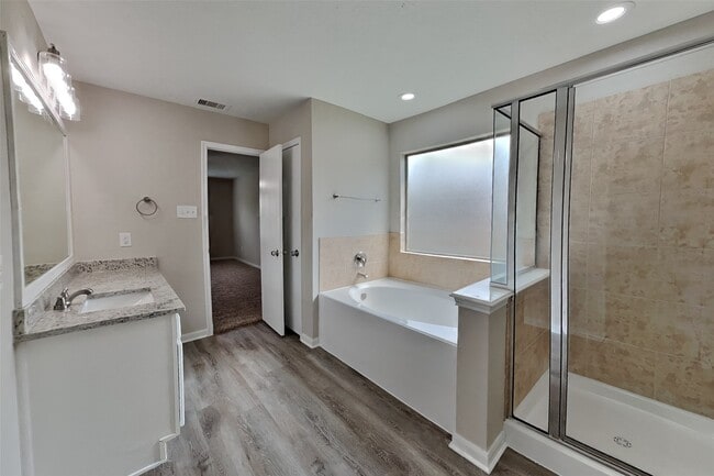 Building Photo - 16218 Range Valley Ln