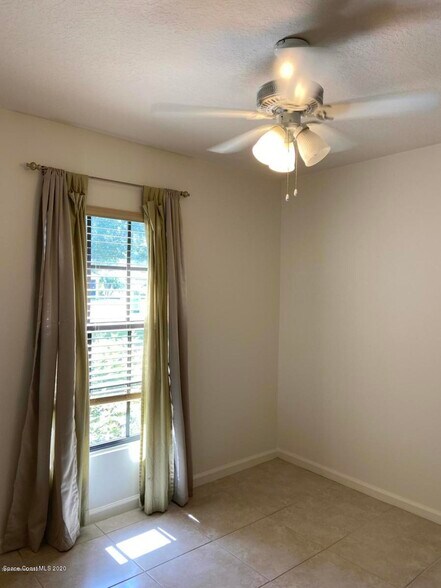 Bedroom 3 - 1120 Luminary Cir