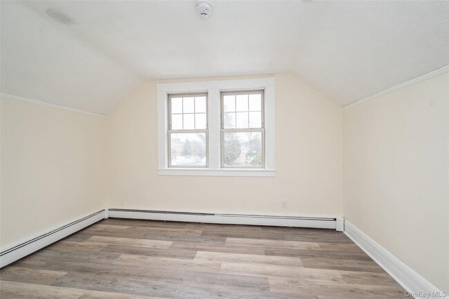 Building Photo - 36 Tyler Ave