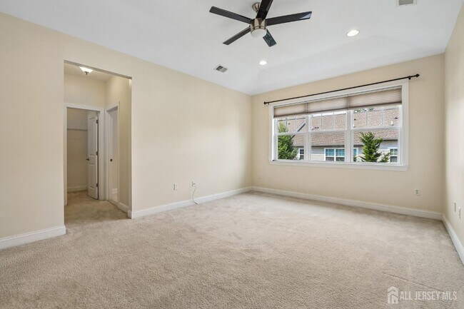 Building Photo - 166 Savoth Ln