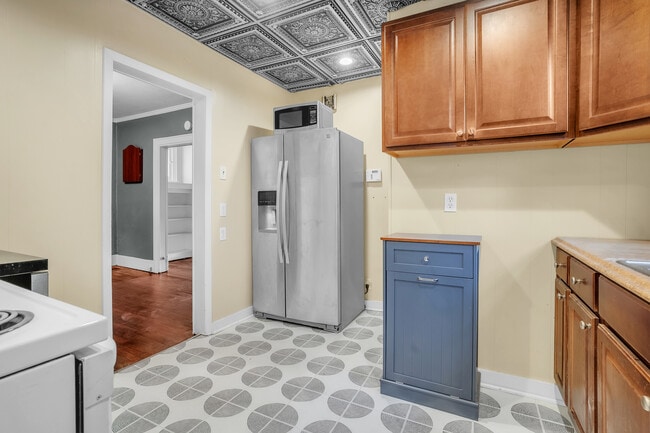 Building Photo - 1644 McFarland Rd