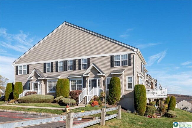 Building Photo - 5985 Saratoga Ln