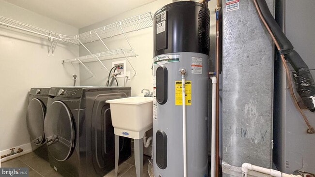 Building Photo - 10 Cedarbrook Dr