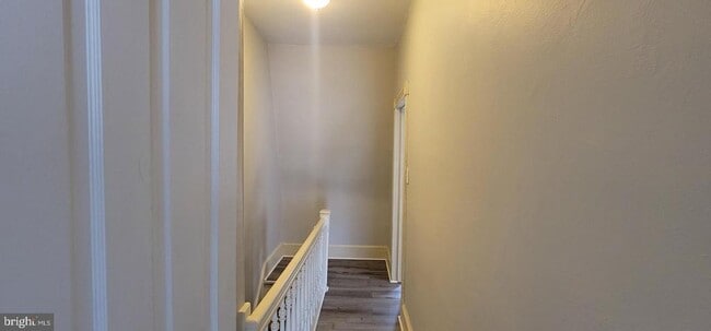 Building Photo - 136 Elm St