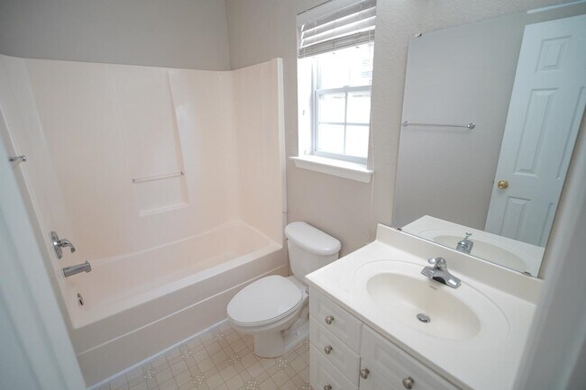 Building Photo - 2788 Westbrook Ct