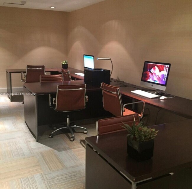 Building Photo - 951 Brickell Ave