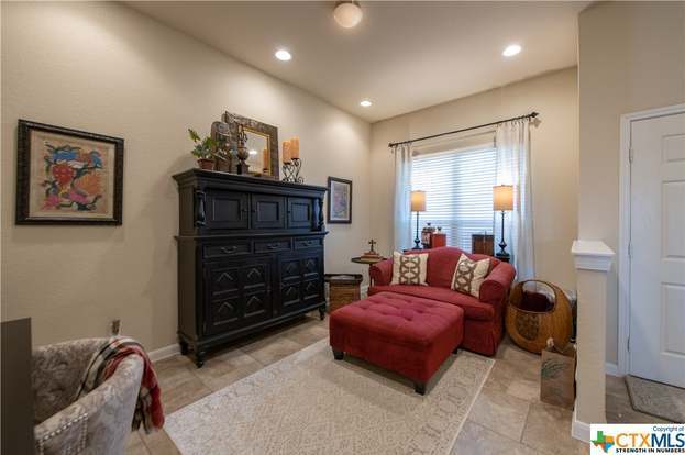Building Photo - 5633 Briar Fld