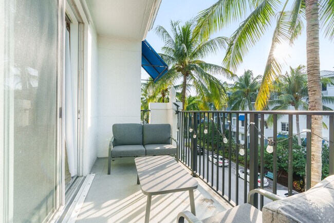 Building Photo - 255 NE 3rd Ave