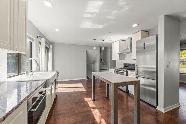 Building Photo - 1416 Sunnybrook Dr