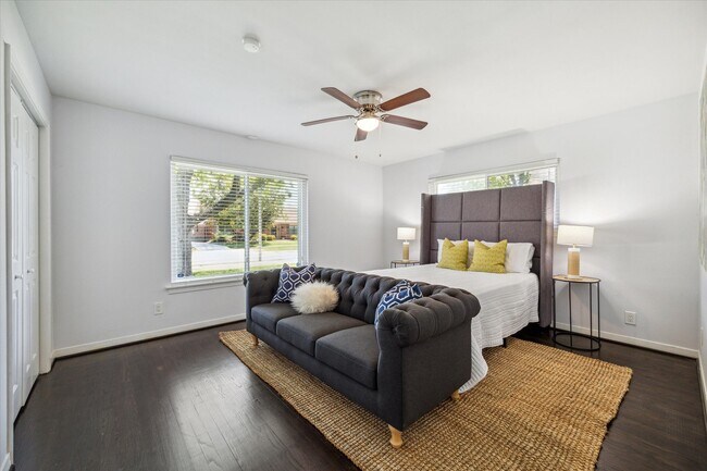 Building Photo - 2910 Freshmeadows Dr