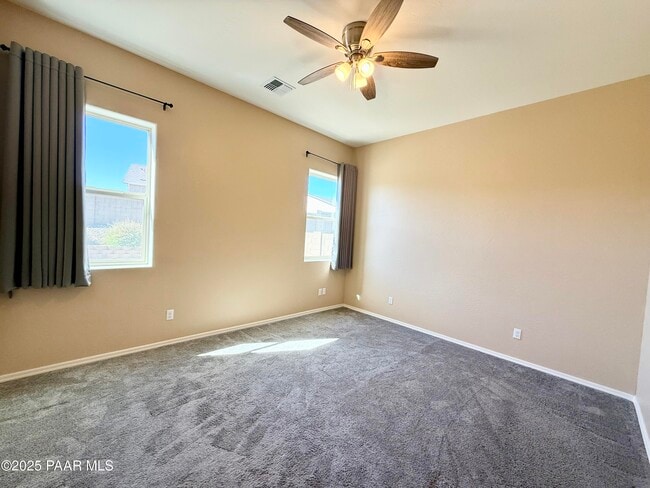 Building Photo - 5234 N Elliot Ave