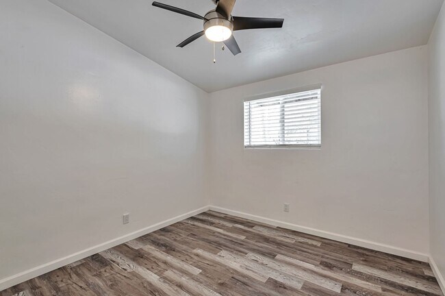 Building Photo - **First Month Free**