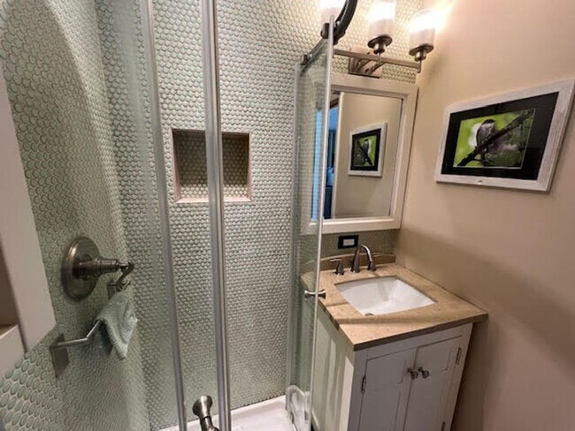 Building Photo - Fully Furnished Beautifully Restored Vinta...
