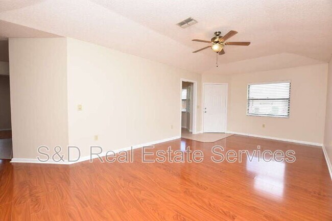 Building Photo - 2210 Harbor Town Ln
