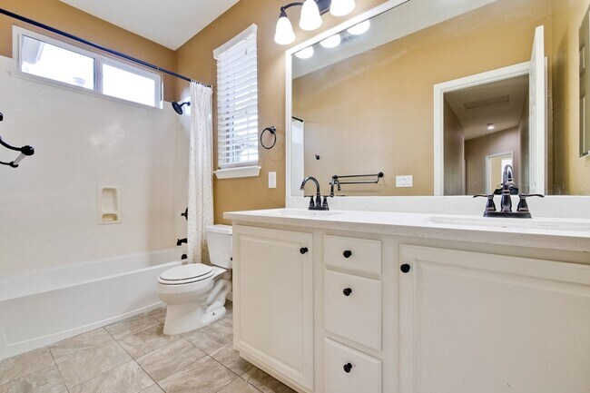 Building Photo - 309 Rayos Del Sol Dr