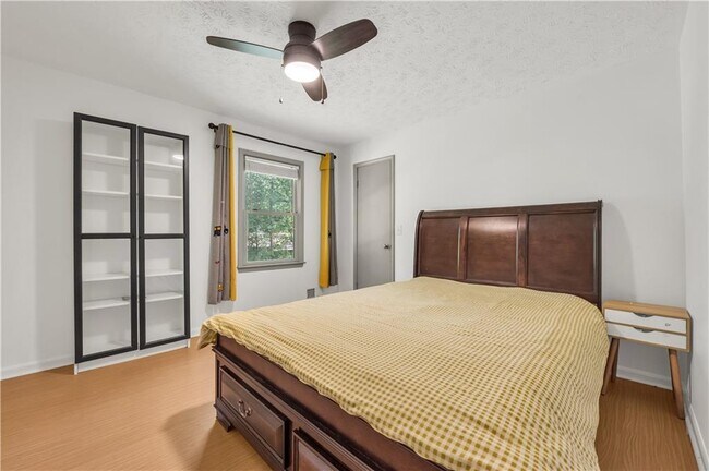 Building Photo - 5712 Port Dr
