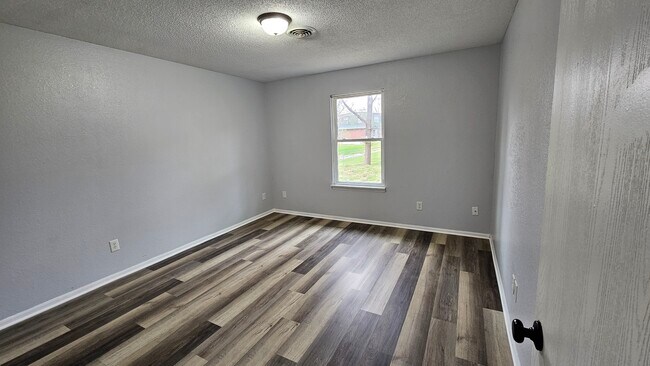 Building Photo - Gilbert 4