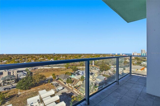 Building Photo - 777 3rd Ave N