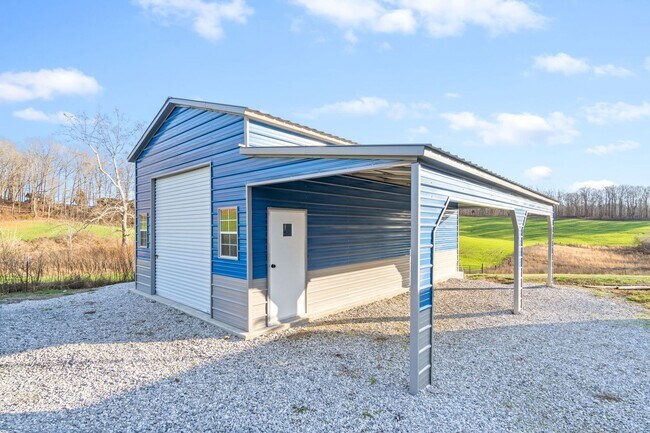 Building Photo - Pet Friendly Three Bedroom on Five Acres!