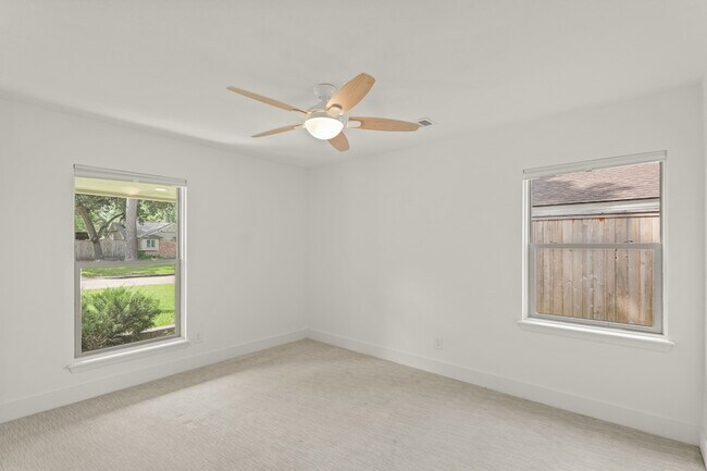 Building Photo - 1707 Imperial Crown Dr
