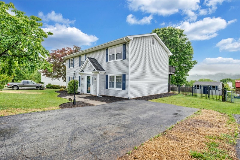 Building Photo - 165 N Rome Dr