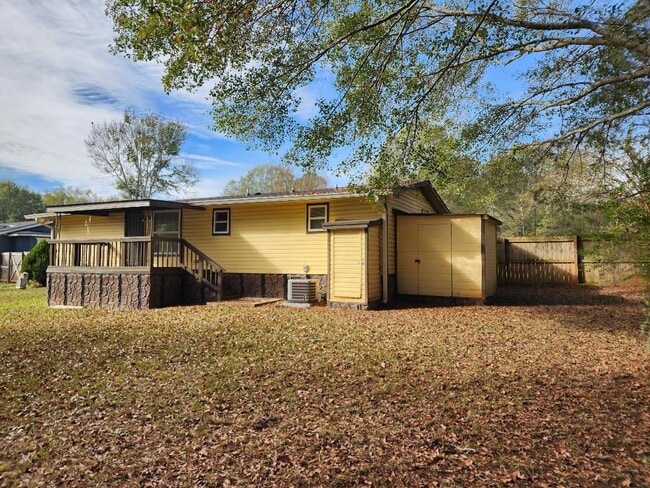 Building Photo - LOVE SIZE!