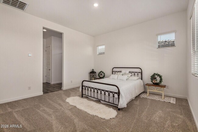 Building Photo - 2968 E Lucky Horseshoe Ln