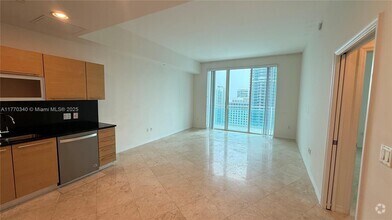 Building Photo - 950 Brickell Bay Dr