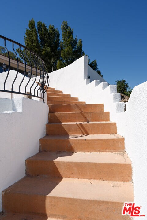 Building Photo - 5026 Medina Rd