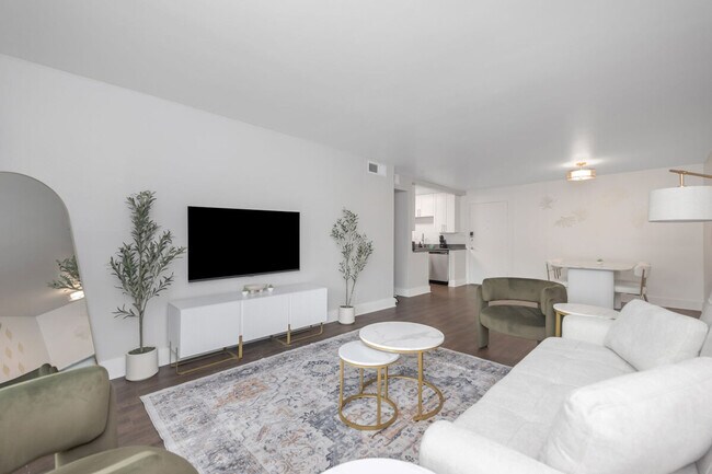 Building Photo - 4301 W Cleveland St