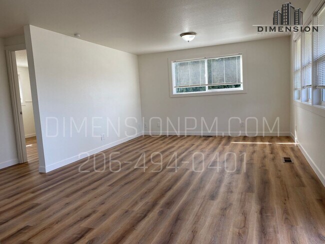 Building Photo - Remodeled Rambler with Basement in Auburn ...